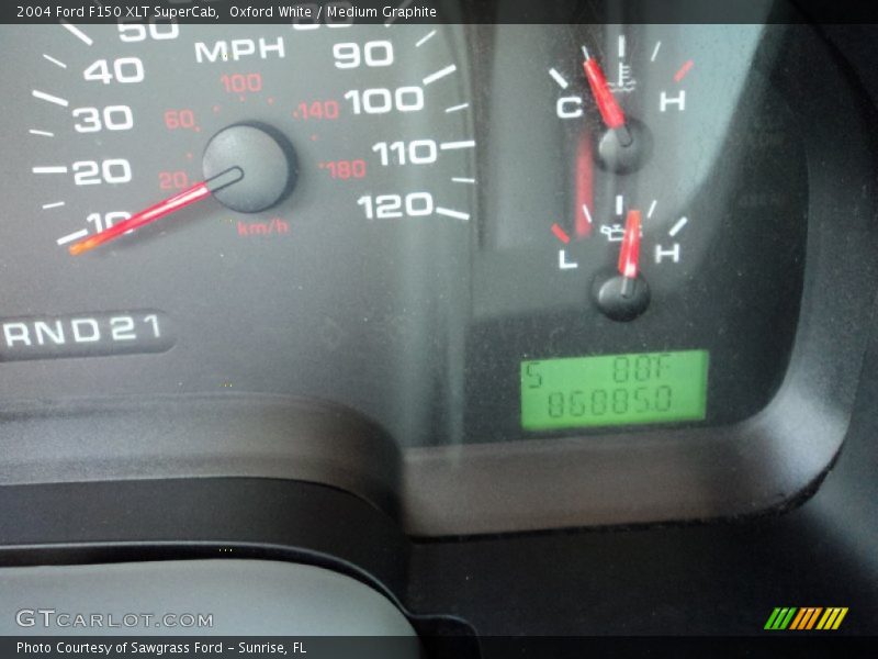 Oxford White / Medium Graphite 2004 Ford F150 XLT SuperCab