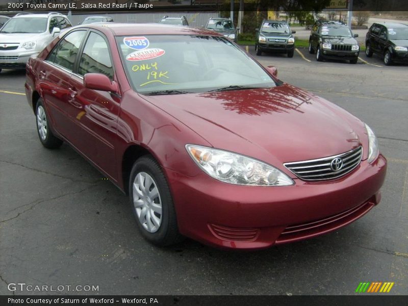 Salsa Red Pearl / Taupe 2005 Toyota Camry LE
