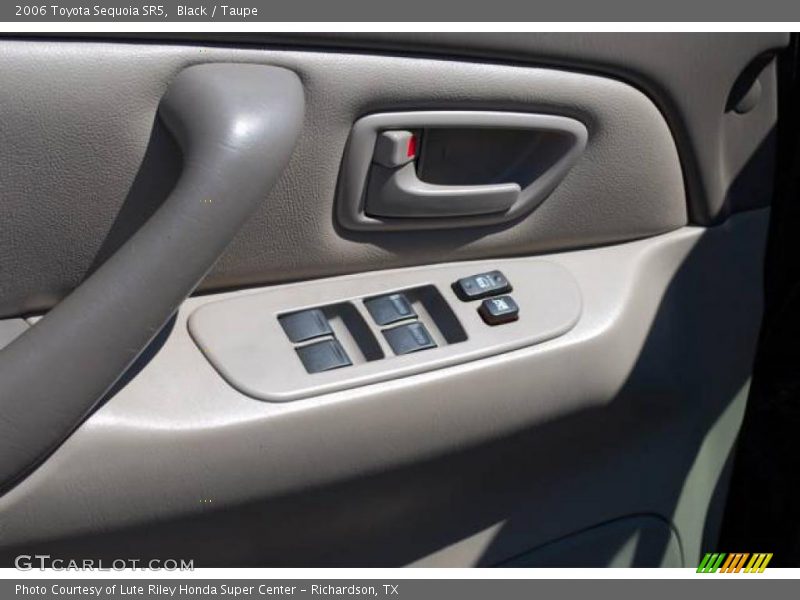 Black / Taupe 2006 Toyota Sequoia SR5