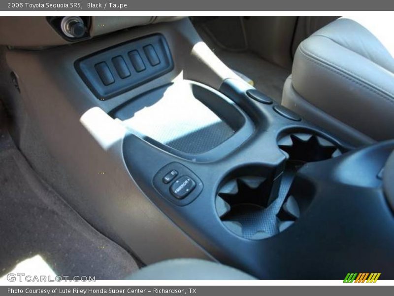 Black / Taupe 2006 Toyota Sequoia SR5