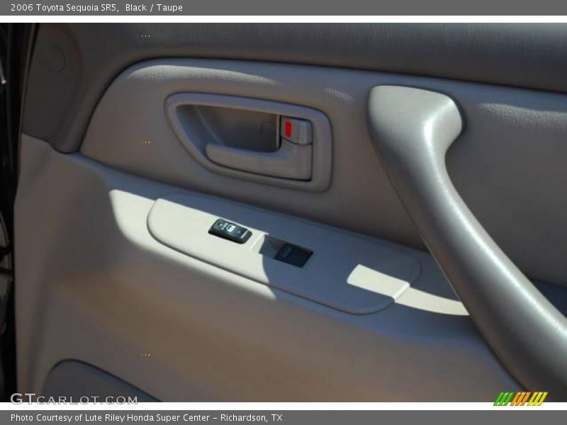 Black / Taupe 2006 Toyota Sequoia SR5