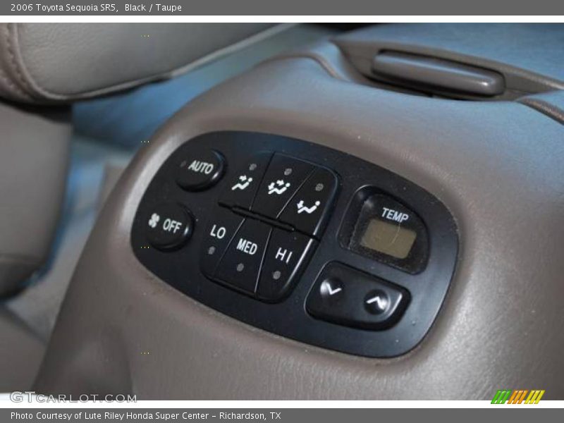 Black / Taupe 2006 Toyota Sequoia SR5