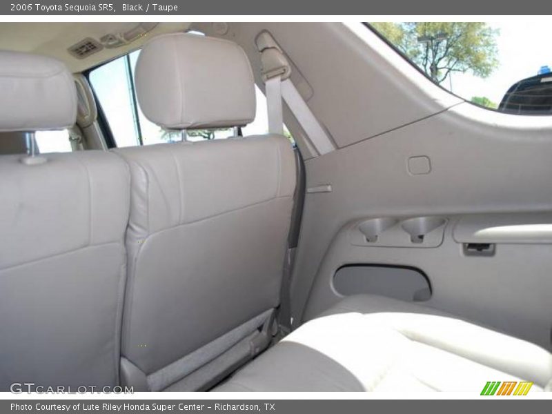 Black / Taupe 2006 Toyota Sequoia SR5