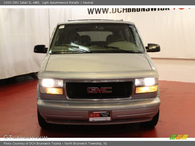 Light Autumnwood Metallic / Neutral 2000 GMC Safari SL AWD