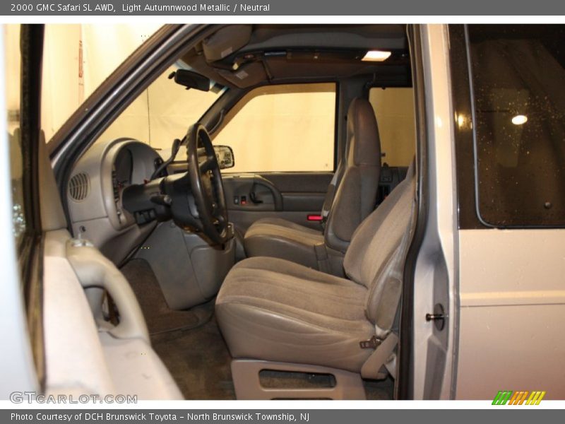  2000 Safari SL AWD Neutral Interior