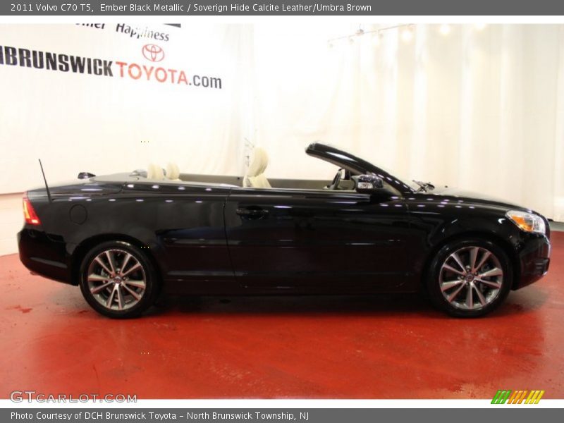 Ember Black Metallic / Soverign Hide Calcite Leather/Umbra Brown 2011 Volvo C70 T5