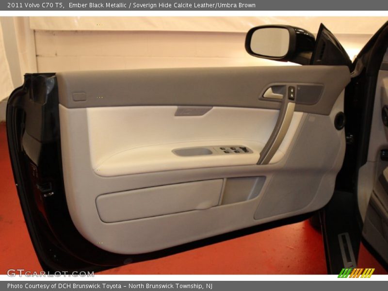 Ember Black Metallic / Soverign Hide Calcite Leather/Umbra Brown 2011 Volvo C70 T5