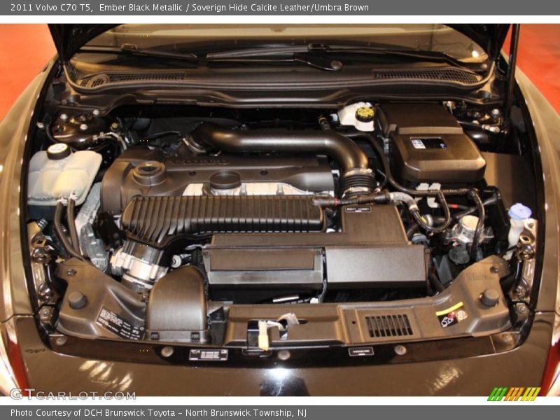 Ember Black Metallic / Soverign Hide Calcite Leather/Umbra Brown 2011 Volvo C70 T5