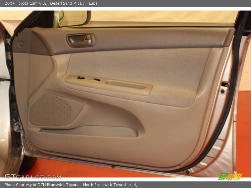 Desert Sand Mica / Taupe 2004 Toyota Camry LE