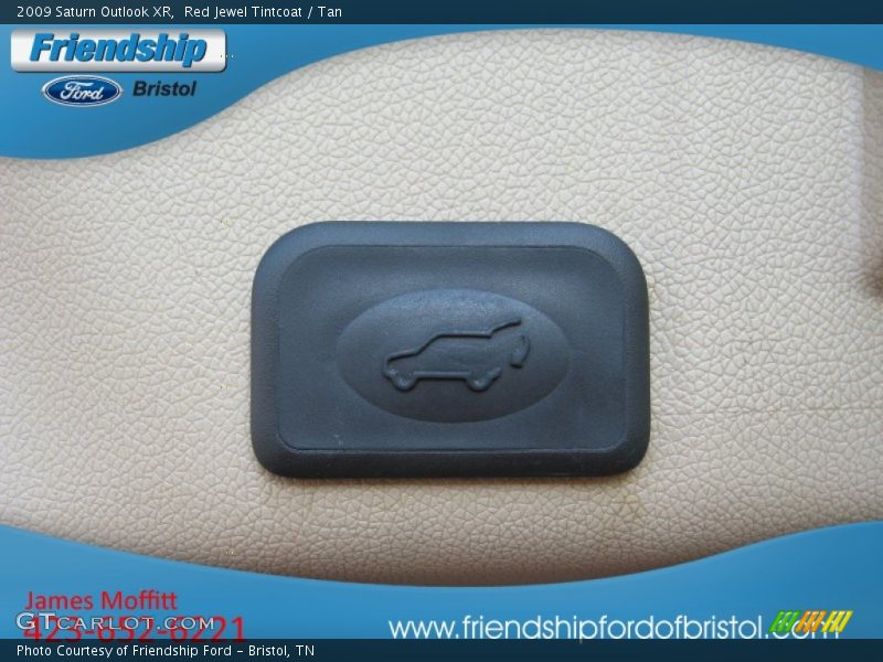 Red Jewel Tintcoat / Tan 2009 Saturn Outlook XR