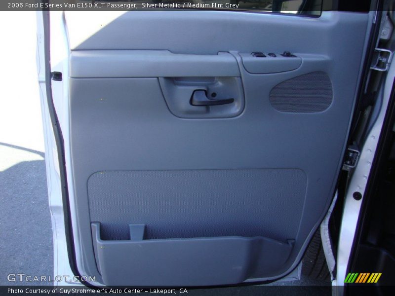Silver Metallic / Medium Flint Grey 2006 Ford E Series Van E150 XLT Passenger