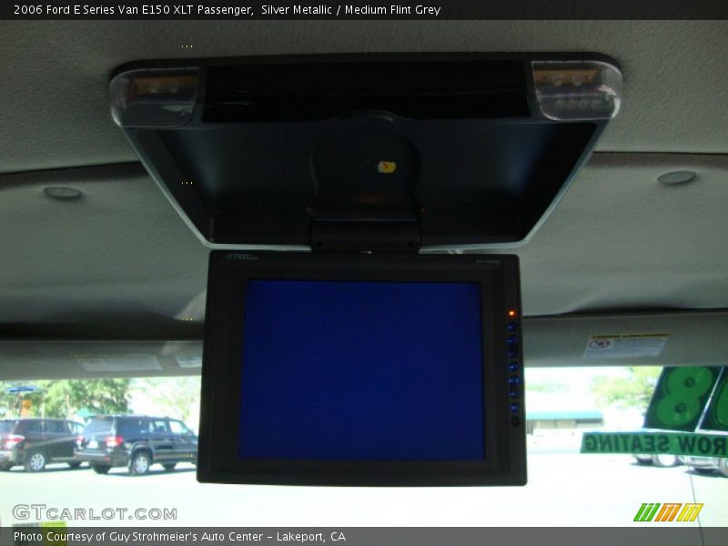Silver Metallic / Medium Flint Grey 2006 Ford E Series Van E150 XLT Passenger
