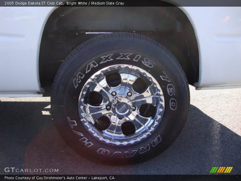 Bright White / Medium Slate Gray 2005 Dodge Dakota ST Club Cab