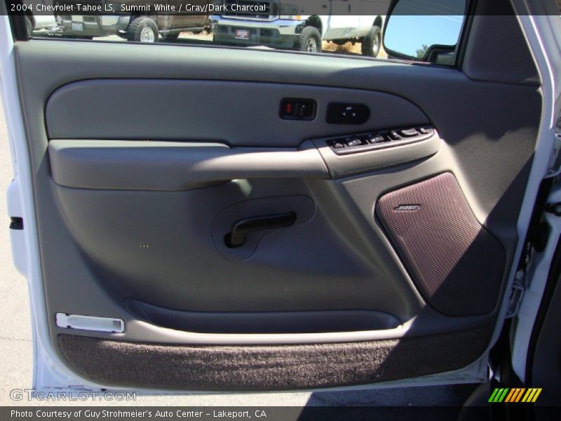 Summit White / Gray/Dark Charcoal 2004 Chevrolet Tahoe LS