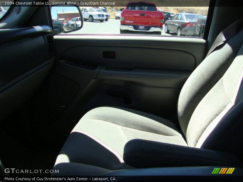 Summit White / Gray/Dark Charcoal 2004 Chevrolet Tahoe LS