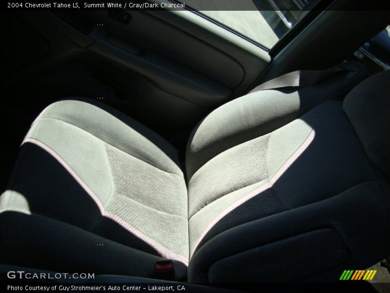 Summit White / Gray/Dark Charcoal 2004 Chevrolet Tahoe LS
