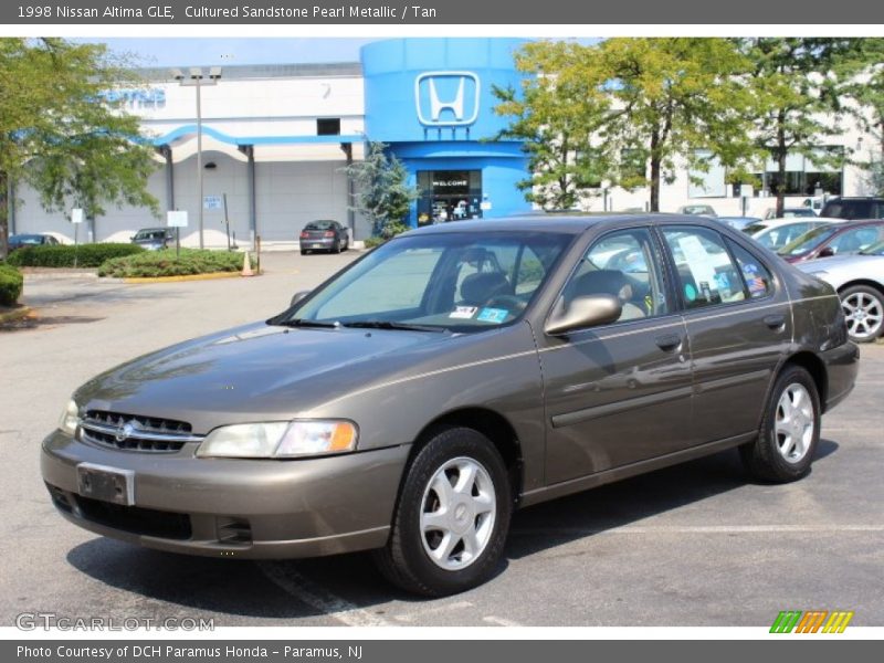 Cultured Sandstone Pearl Metallic / Tan 1998 Nissan Altima GLE