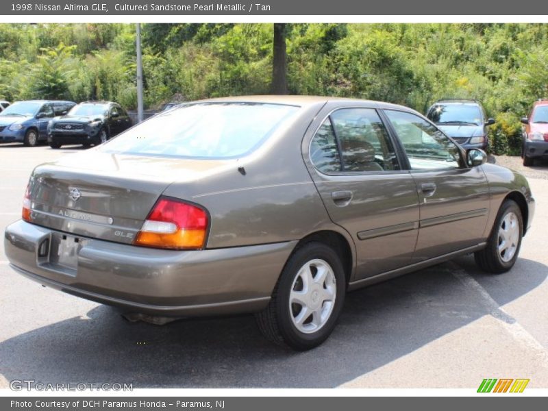 Cultured Sandstone Pearl Metallic / Tan 1998 Nissan Altima GLE