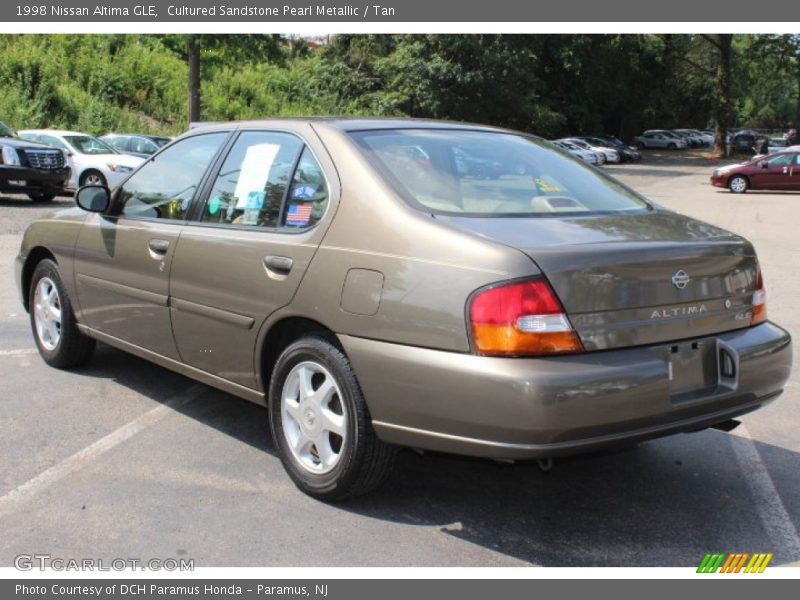 Cultured Sandstone Pearl Metallic / Tan 1998 Nissan Altima GLE