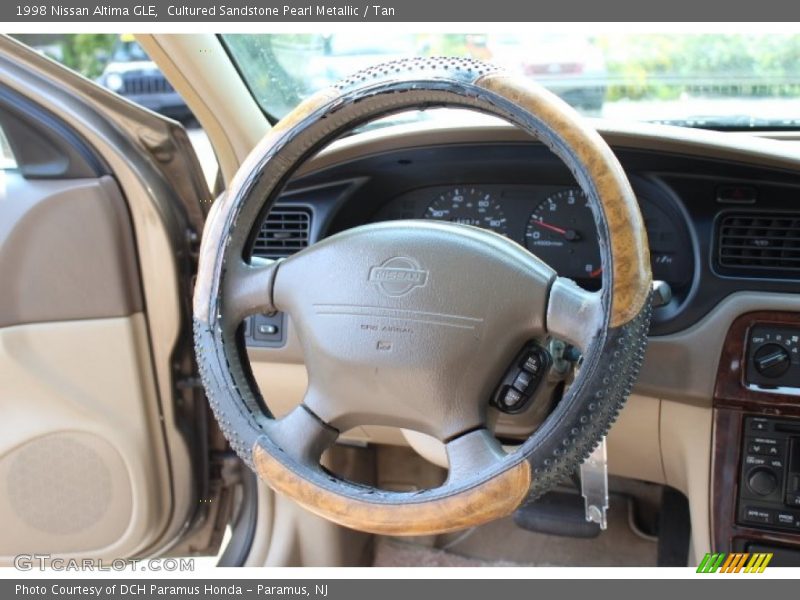 Cultured Sandstone Pearl Metallic / Tan 1998 Nissan Altima GLE