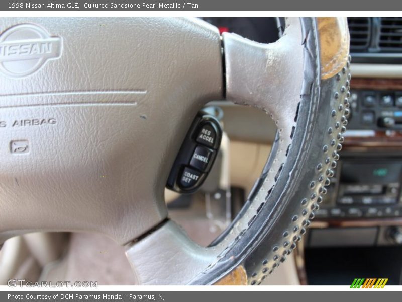 Cultured Sandstone Pearl Metallic / Tan 1998 Nissan Altima GLE