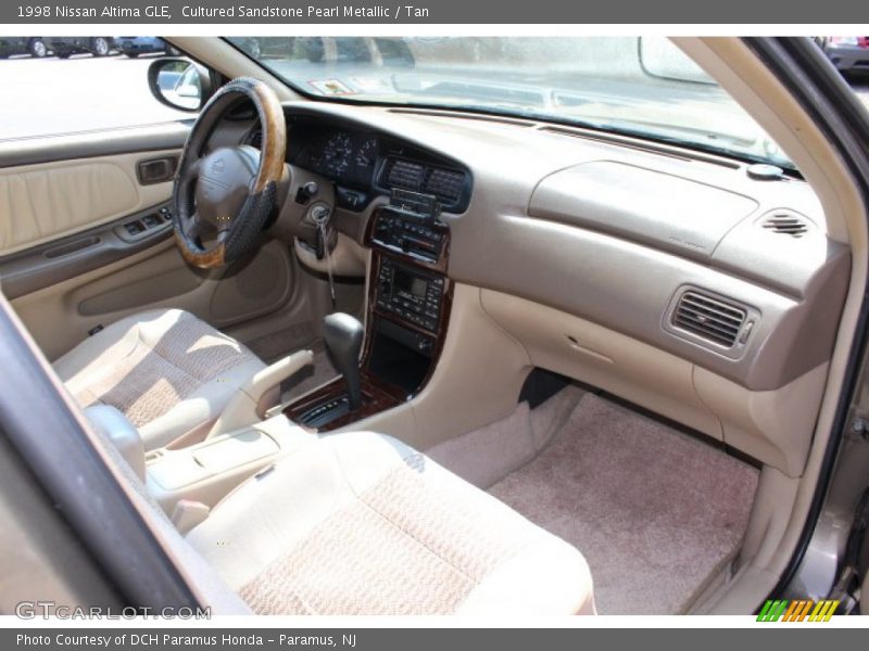 Cultured Sandstone Pearl Metallic / Tan 1998 Nissan Altima GLE