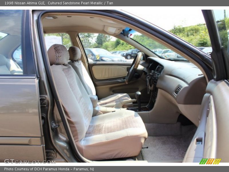 Cultured Sandstone Pearl Metallic / Tan 1998 Nissan Altima GLE