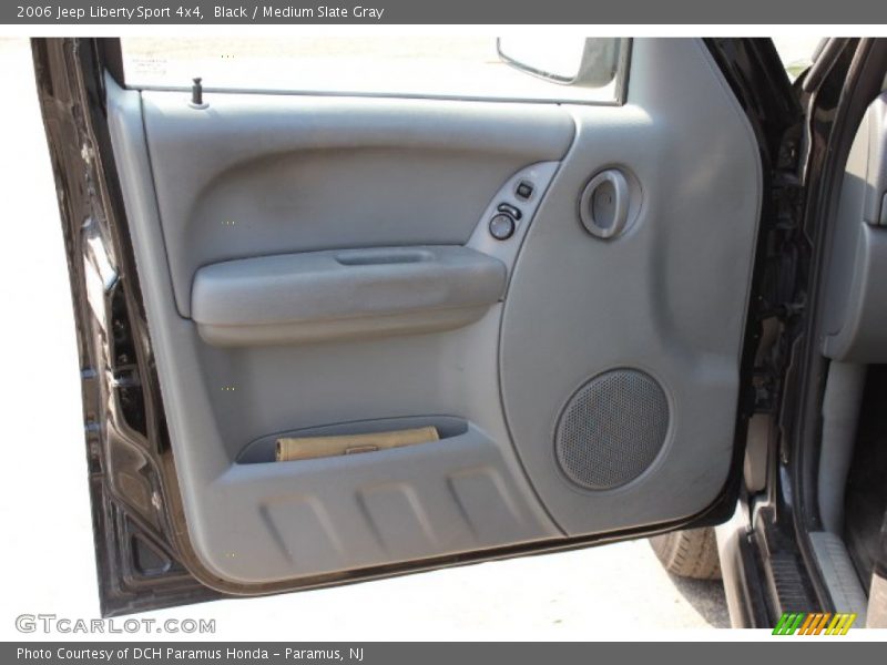 Black / Medium Slate Gray 2006 Jeep Liberty Sport 4x4