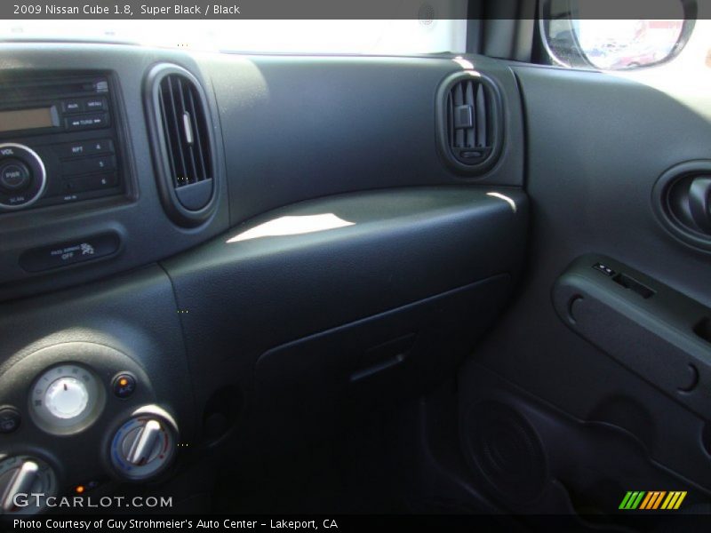Super Black / Black 2009 Nissan Cube 1.8