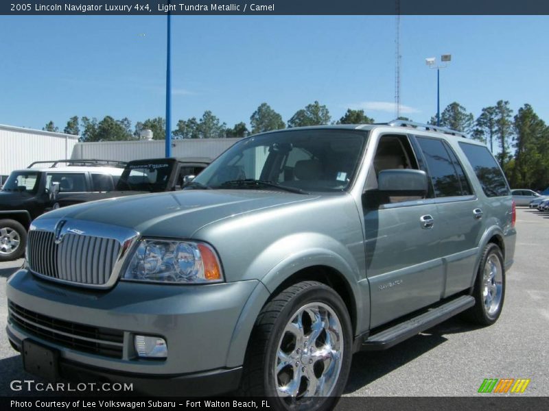Light Tundra Metallic / Camel 2005 Lincoln Navigator Luxury 4x4