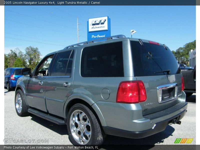 Light Tundra Metallic / Camel 2005 Lincoln Navigator Luxury 4x4