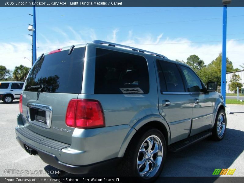 Light Tundra Metallic / Camel 2005 Lincoln Navigator Luxury 4x4