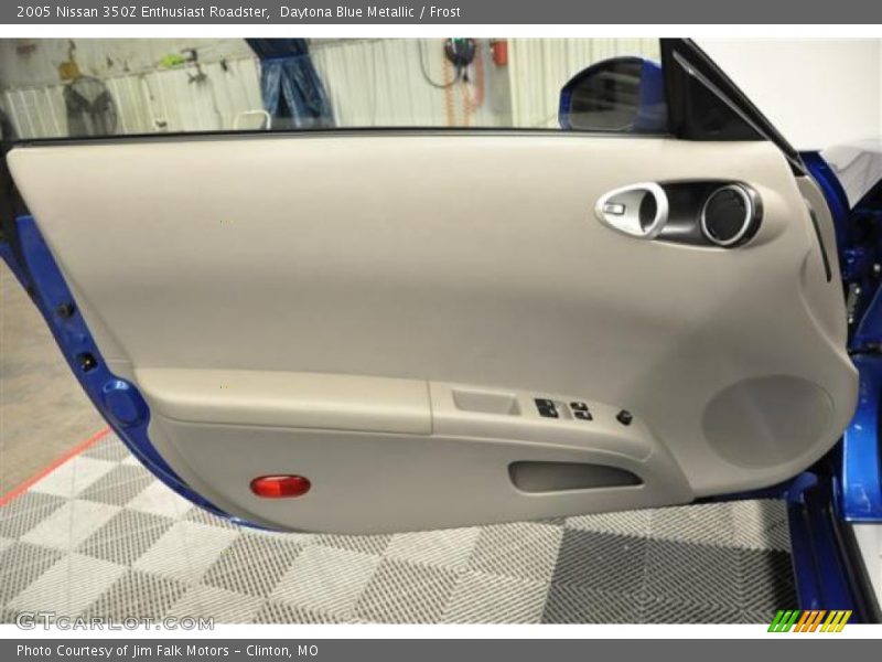 Door Panel of 2005 350Z Enthusiast Roadster
