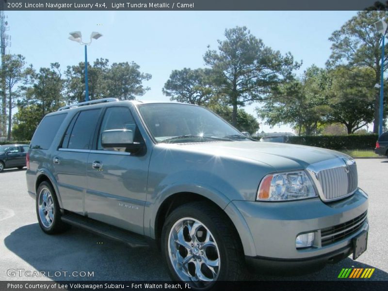 Light Tundra Metallic / Camel 2005 Lincoln Navigator Luxury 4x4