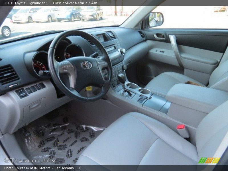 Classic Silver Metallic / Ash 2010 Toyota Highlander SE