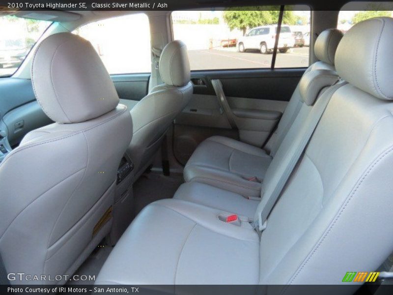 Classic Silver Metallic / Ash 2010 Toyota Highlander SE