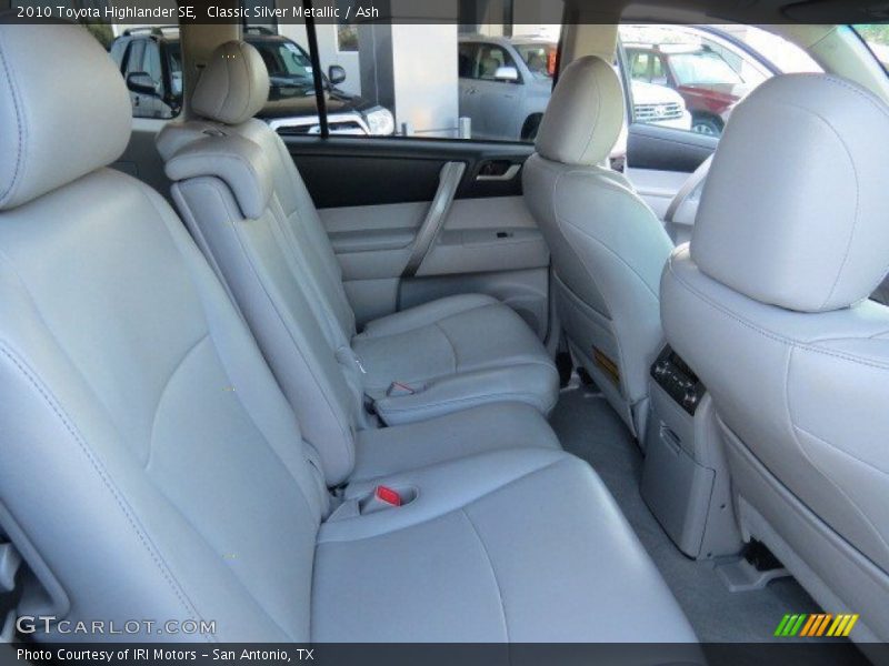 Classic Silver Metallic / Ash 2010 Toyota Highlander SE