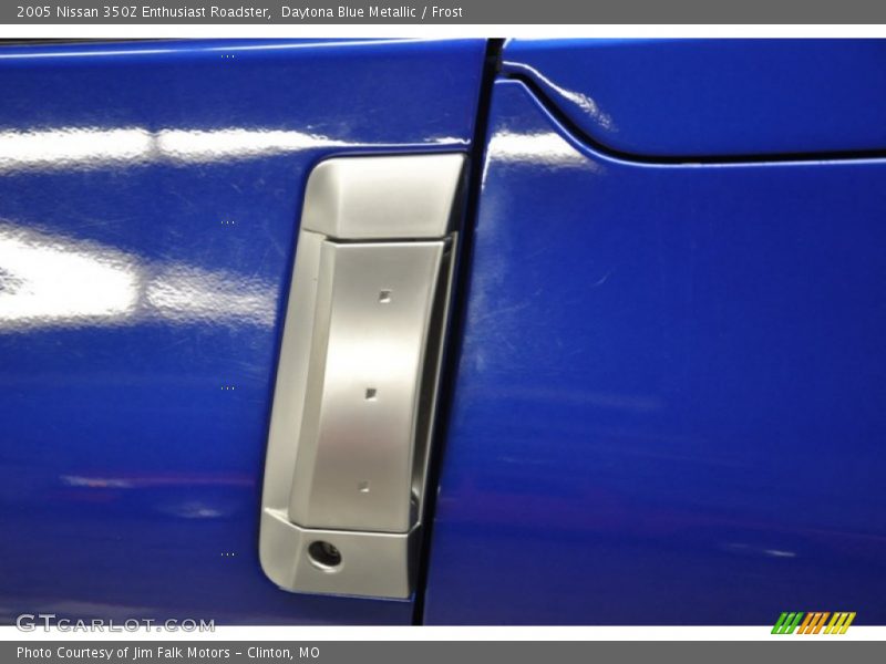 Daytona Blue Metallic / Frost 2005 Nissan 350Z Enthusiast Roadster
