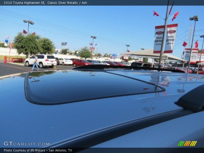 Classic Silver Metallic / Ash 2010 Toyota Highlander SE