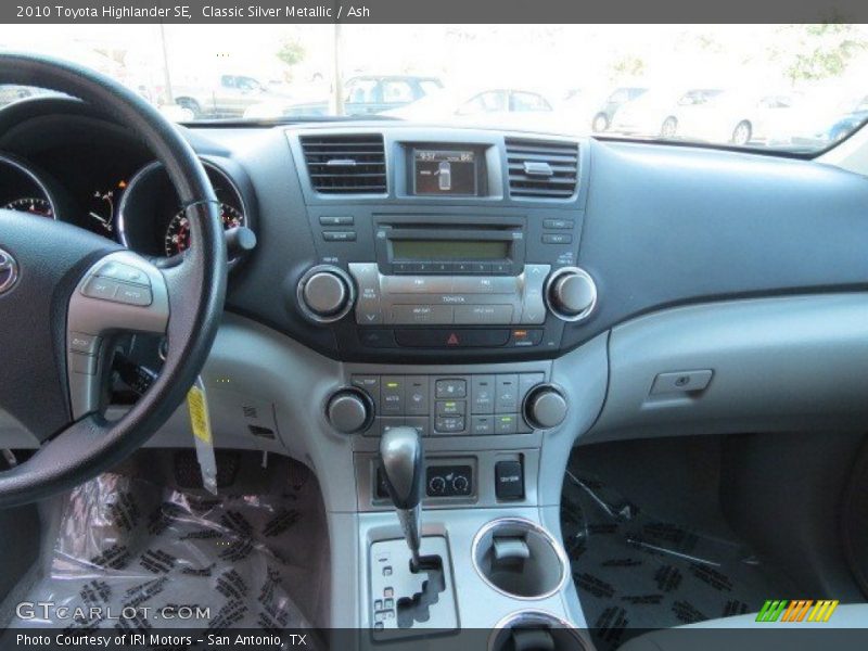 Classic Silver Metallic / Ash 2010 Toyota Highlander SE