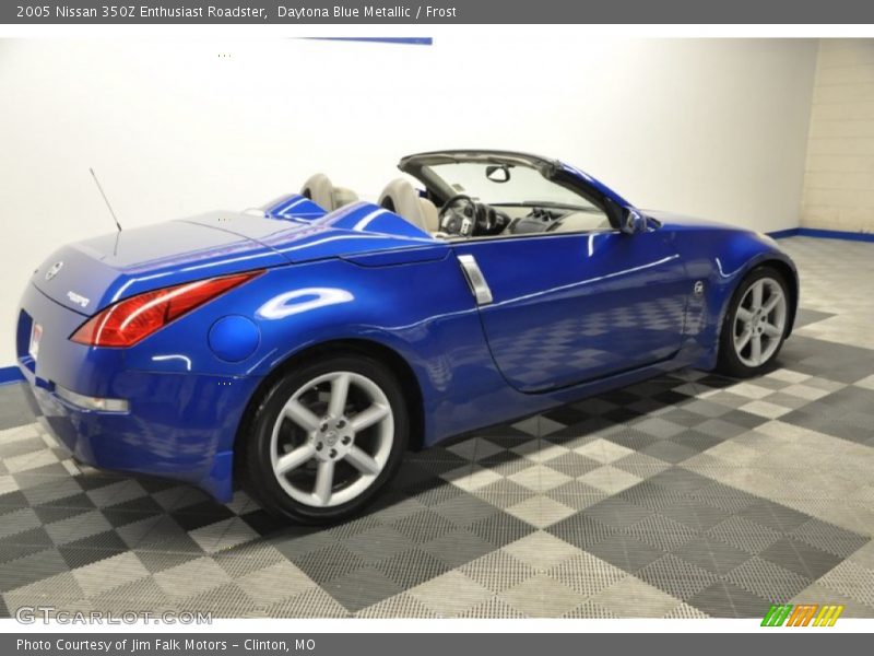 Daytona Blue Metallic / Frost 2005 Nissan 350Z Enthusiast Roadster