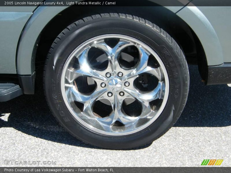 Light Tundra Metallic / Camel 2005 Lincoln Navigator Luxury 4x4