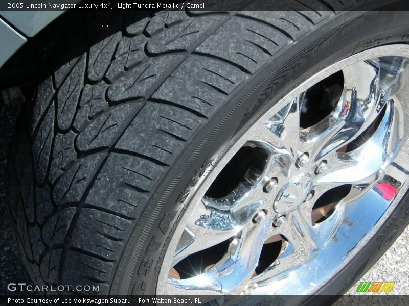 Light Tundra Metallic / Camel 2005 Lincoln Navigator Luxury 4x4