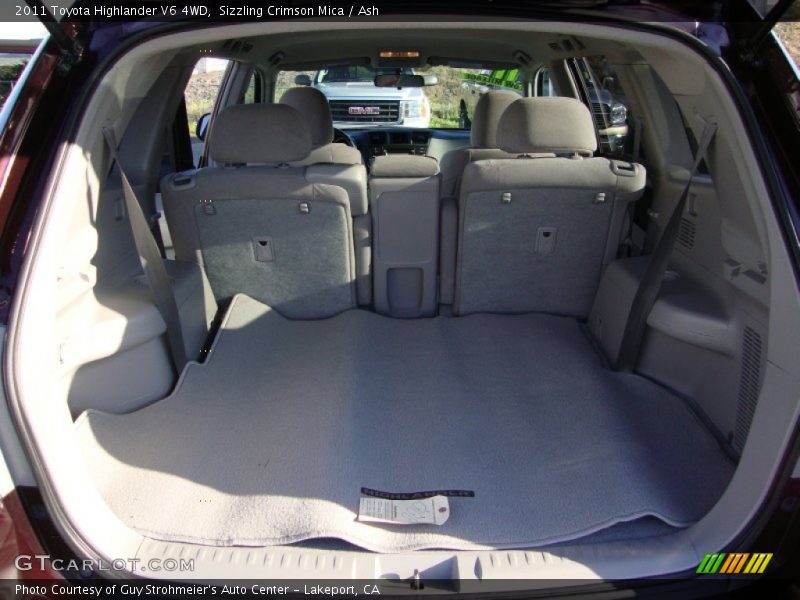  2011 Highlander V6 4WD Trunk
