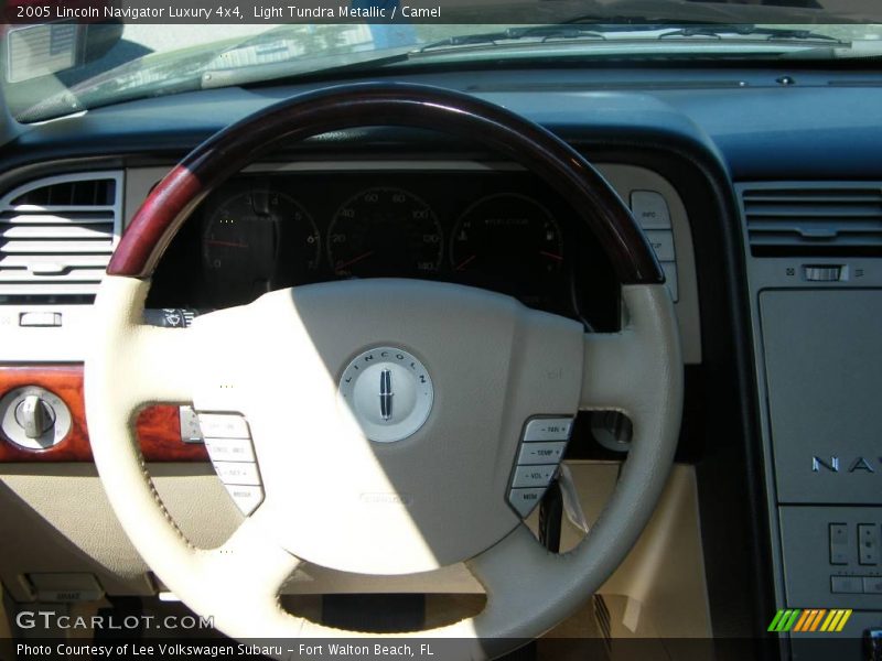 Light Tundra Metallic / Camel 2005 Lincoln Navigator Luxury 4x4