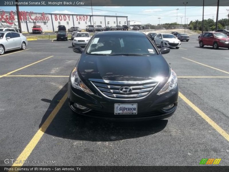 Midnight Black / Gray 2013 Hyundai Sonata SE