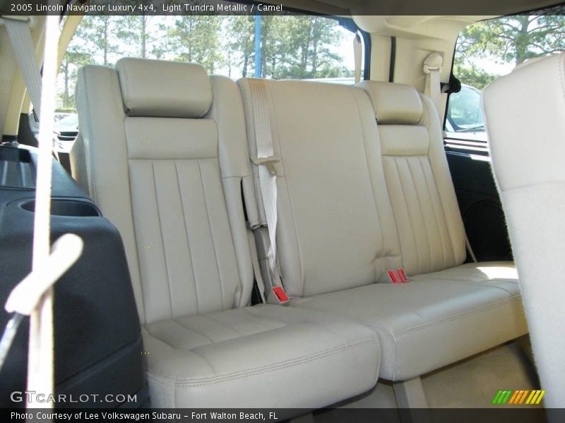 Light Tundra Metallic / Camel 2005 Lincoln Navigator Luxury 4x4