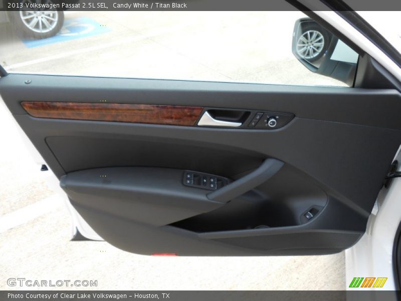 Door Panel of 2013 Passat 2.5L SEL