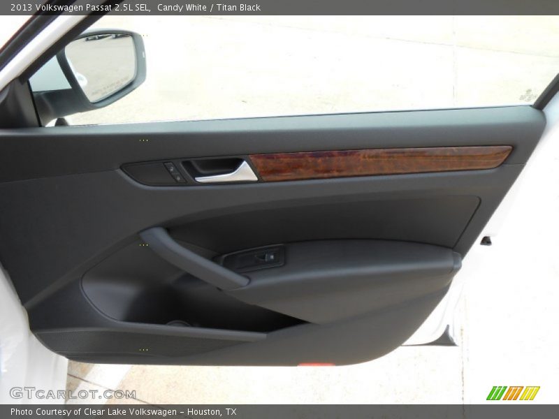 Door Panel of 2013 Passat 2.5L SEL