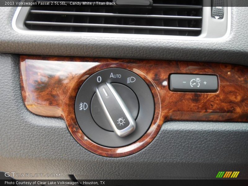 Controls of 2013 Passat 2.5L SEL